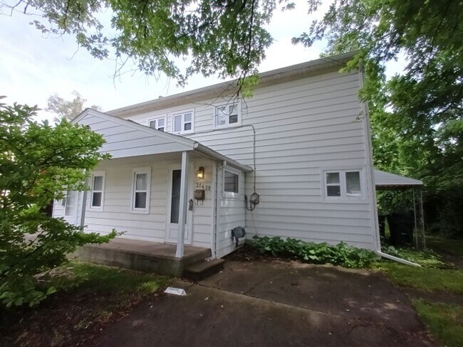 Primary Photo - 31437 Alcona Ct