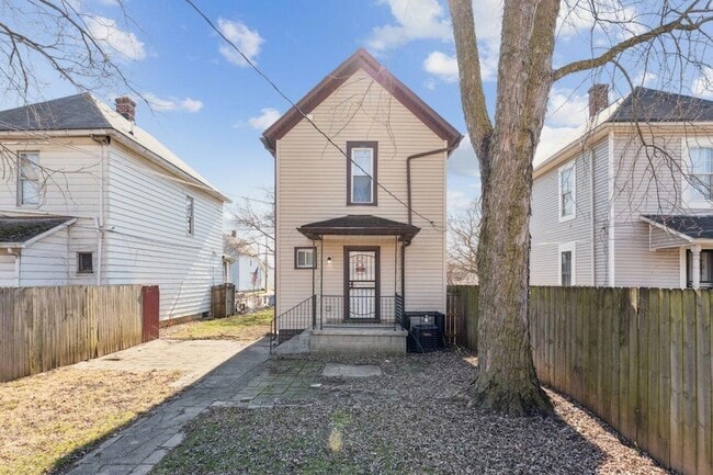 Building Photo - 274 E Barthman Ave