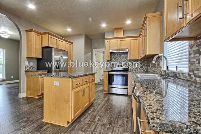 Building Photo - 4 Bed, 2.5 Bath Home in Hazel Dell with Easy Access to I-5 and Padden Pkwy