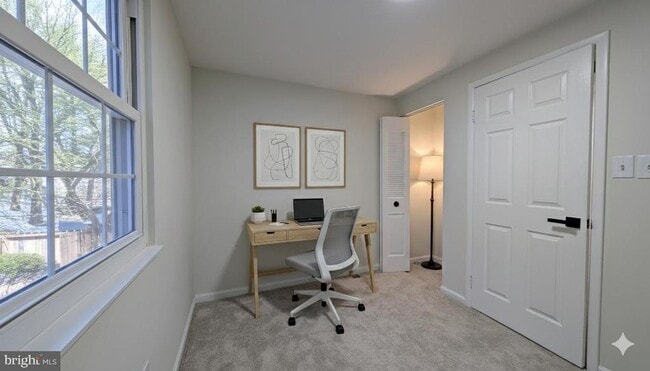 Building Photo - 11181 Captain's Walk Ct