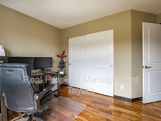 Building Photo - 4352 Castlerock Dr