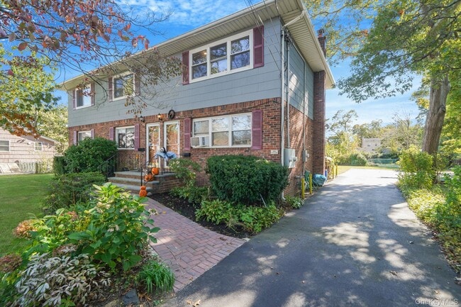 Building Photo - 38 Nassau St