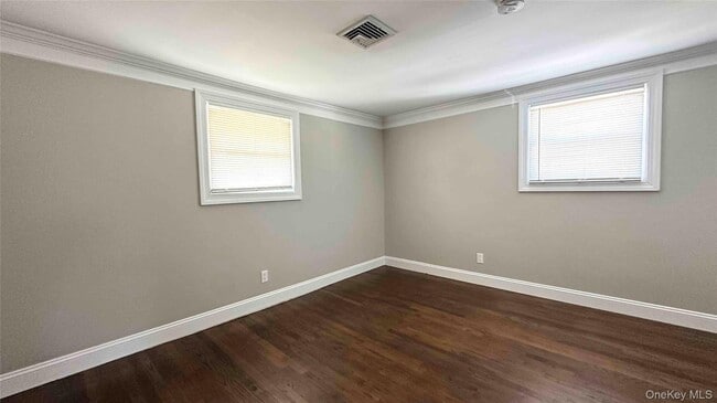 Building Photo - 27 Southridge Dr