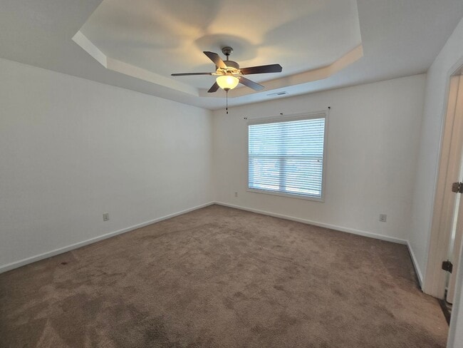 Building Photo - NEW LISTING!!!!!