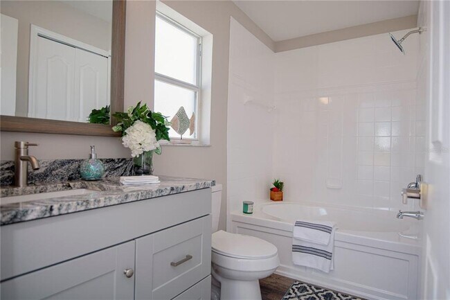 Building Photo - 8002 Carriage Pointe Dr