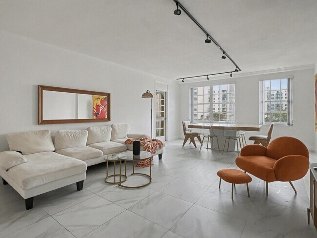 Building Photo - 3475 S Ocean Blvd