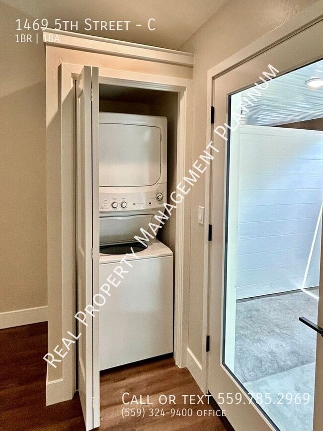 Building Photo - 1469 5th St