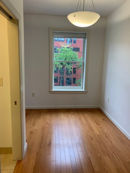Dining Area - 177 Newbury St