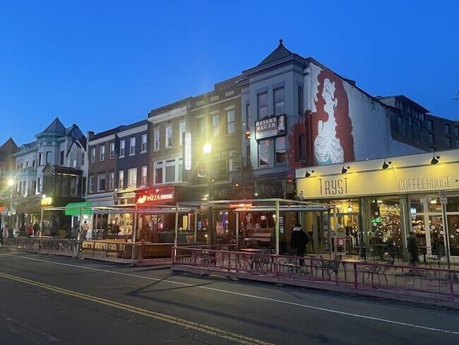 Building Photo - Bright & Spacious 3BR/2BA in the Heart of Columbia Heights