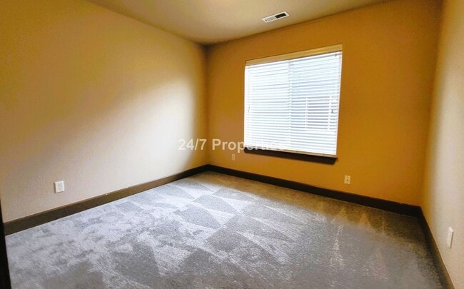 Building Photo - The Perfect 3 BD | 2.5 BA Home in Oregon C...