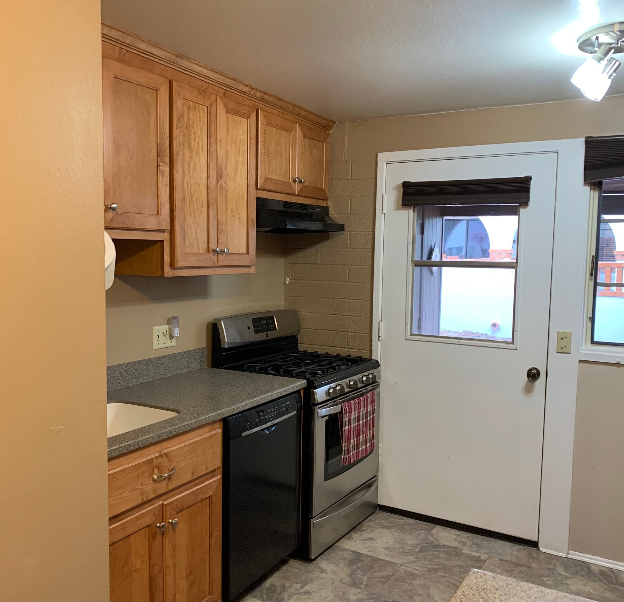 Building Photo - 436 S Paseo Cerro