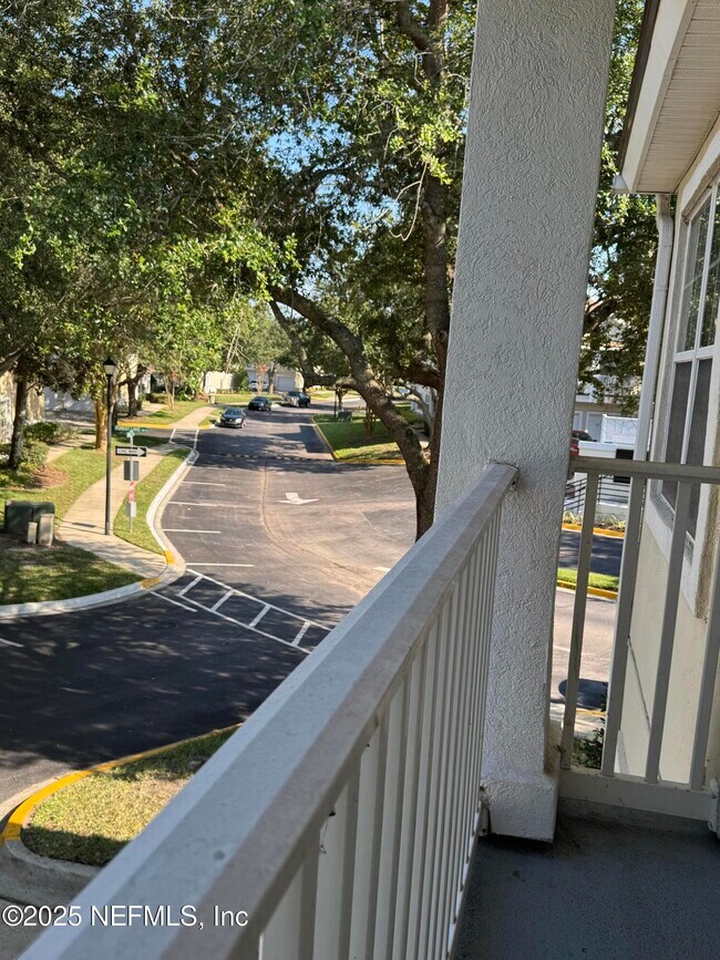 Building Photo - 12423 Forest Lake Cir W