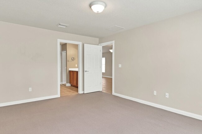 Building Photo - 4969 Corsica Square