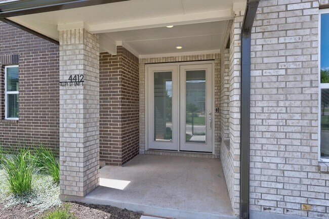 Building Photo - 4412 Tilley St