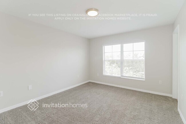 Building Photo - 2421 Lexington Oak Dr