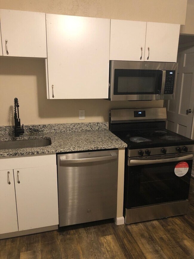 Building Photo - 1130 Wendall Ave