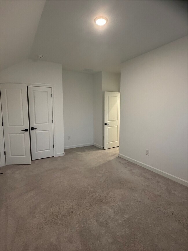 Building Photo - 25302 Rothesay Ln