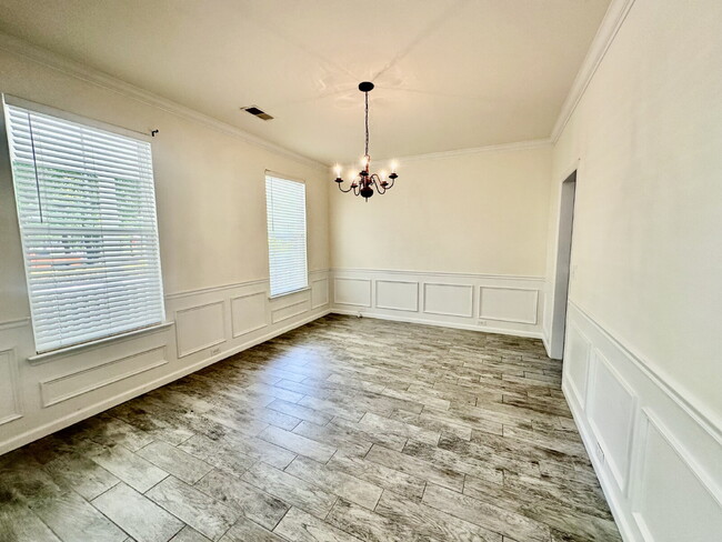 Building Photo - Bluffton Park Home Across from the Park wi...