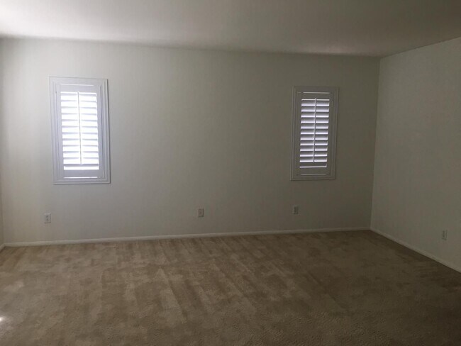 Building Photo - Wolf Creek