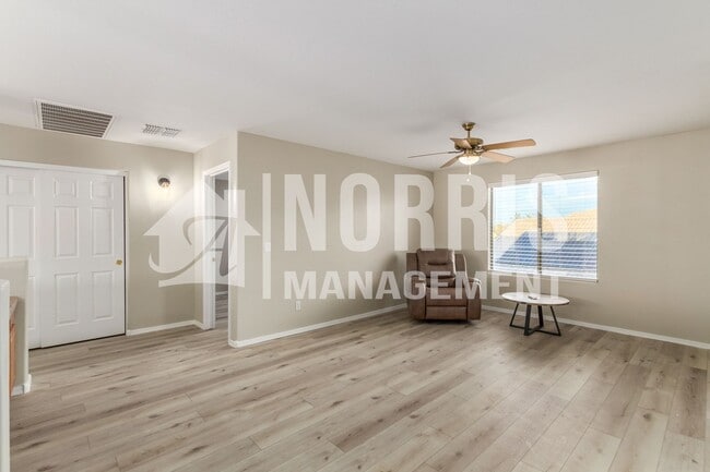 Building Photo - Beautiful Large Furnished Home w/A Pool