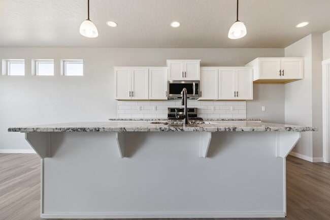 Building Photo - 8480 E Drover Loop