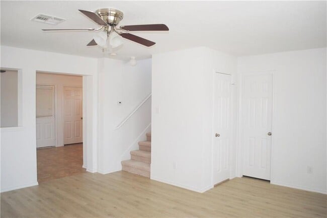 Building Photo - 2408 Bluffstone Dr