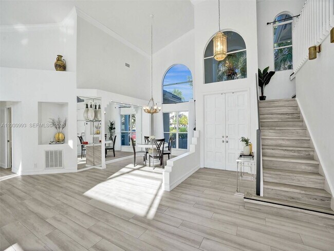 Building Photo - 4310 NW 63rd Ave