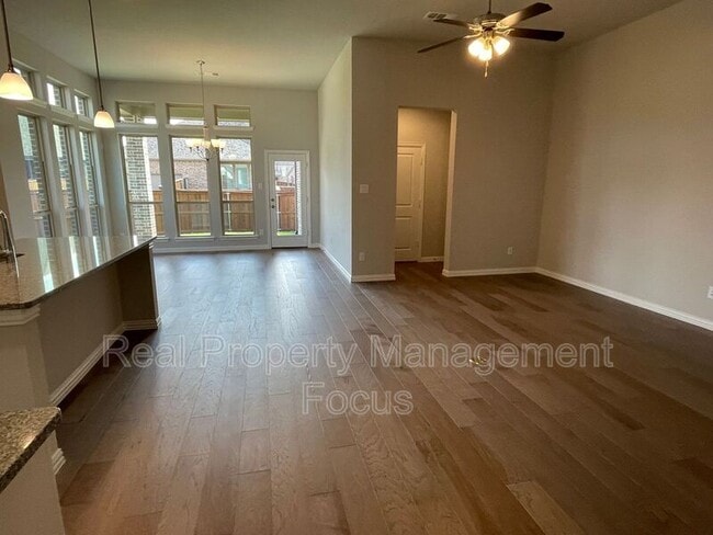 Building Photo - 13969 Falcon Ranch Dr