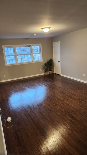 Primary Photo - 17 Union Ave