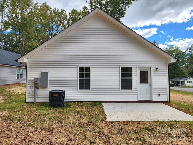 Building Photo - 30 Stricker Ave NW