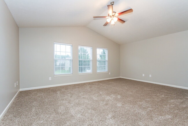 Building Photo - 12046 Royalwood Dr