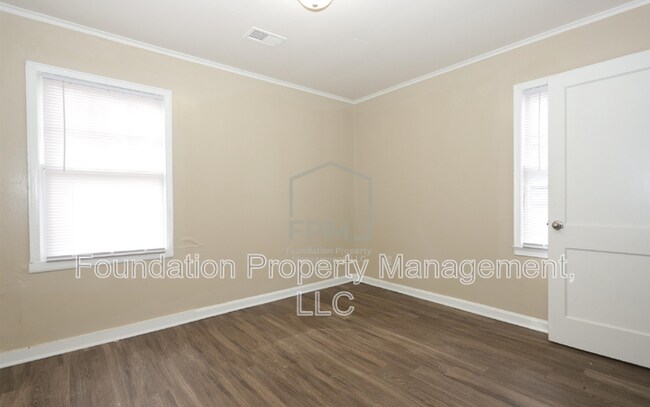 Building Photo - 3591 Wilshire Rd