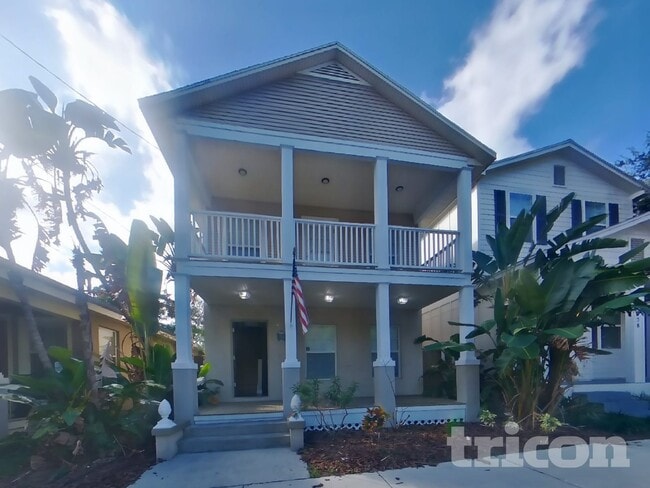 Building Photo - 1936 W Chestnut St