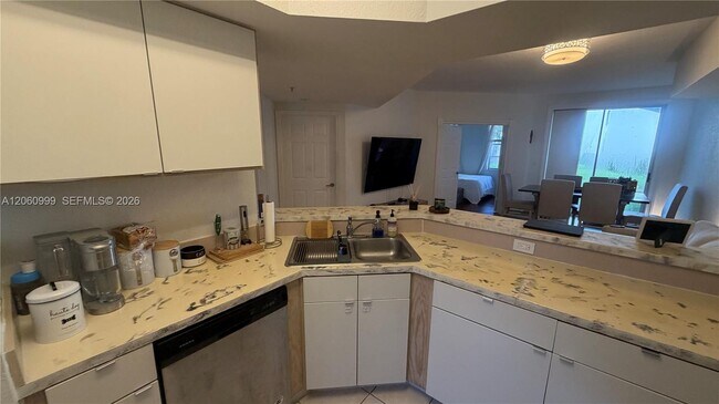 Building Photo - 735 SW 148th Ave