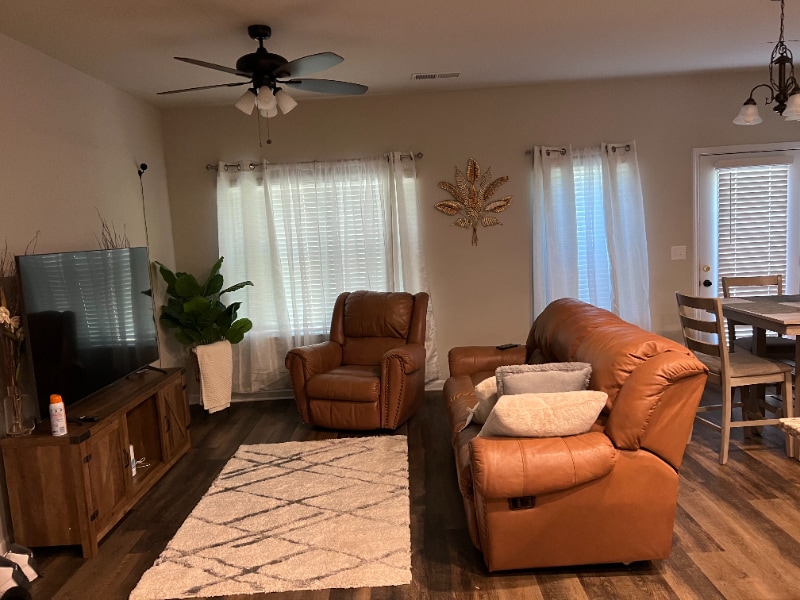 Building Photo - 2107 Creel Ln