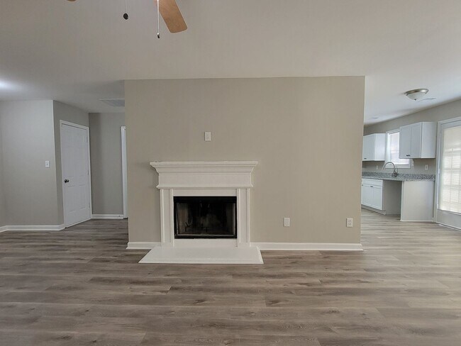 Building Photo - New - New - New Everything! Gorgeous Home Vouchers Accepted