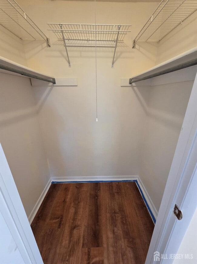 Building Photo - 5012 Ravens Crest Dr