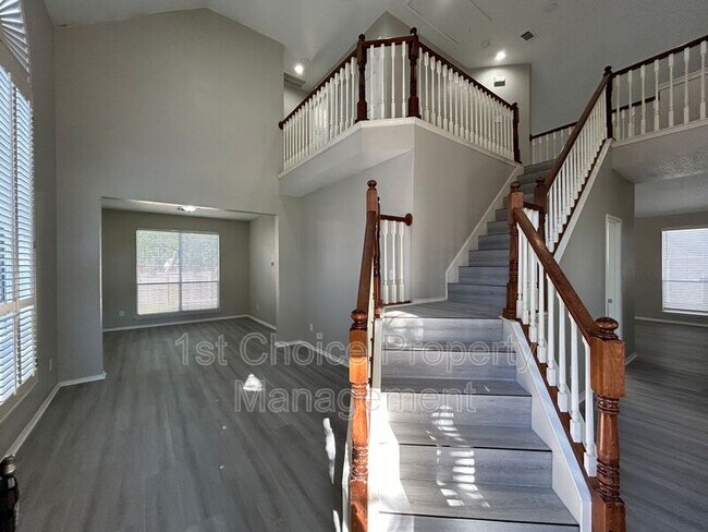 Building Photo - 4805 Misty Ridge Dr