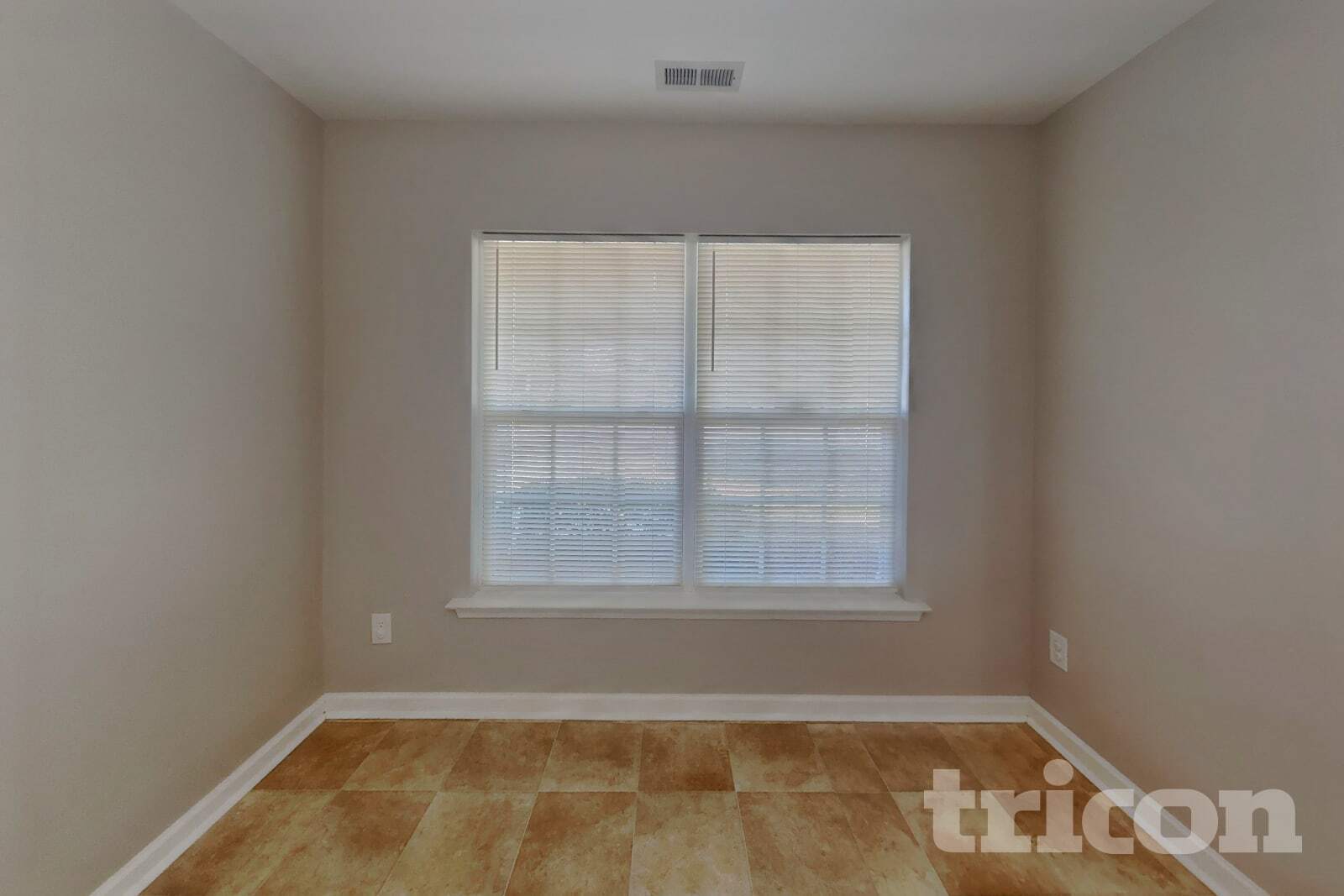 Building Photo - 910 Statler Dr