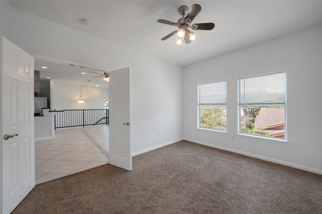 Building Photo - 1213 Wakefield Dr