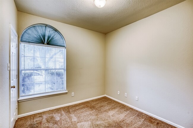 Building Photo - 21615 Balsam Brook Ln