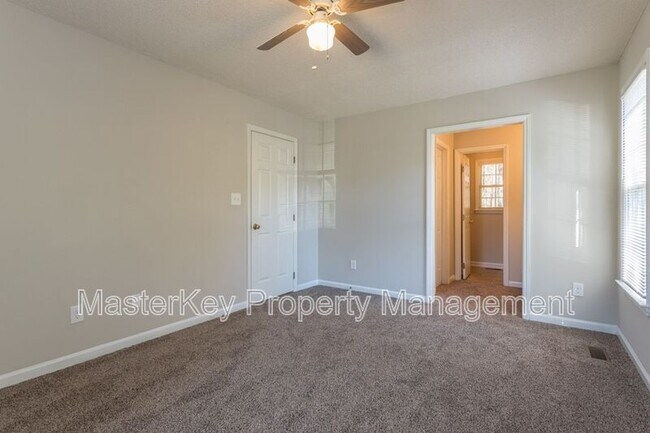 Building Photo - 1021 Amber Acres Ln
