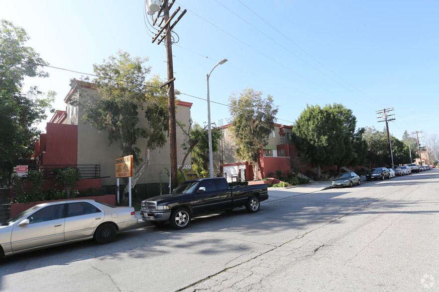 Primary Photo - Valley Village So. Apartments