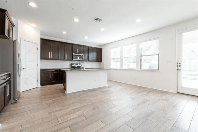 Building Photo - 1333 Terrace View Dr