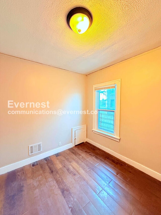 Building Photo - 12019 Stoepel St