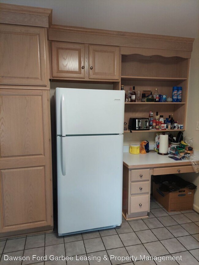 Building Photo - 4 br, 3.5 bath House - 2305 Heronhill Place