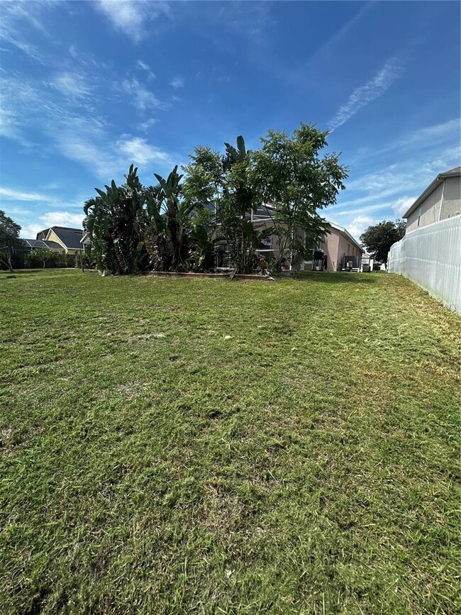 Building Photo - 625 Rochester Loop