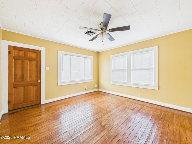 Building Photo - 413 Dorothy St