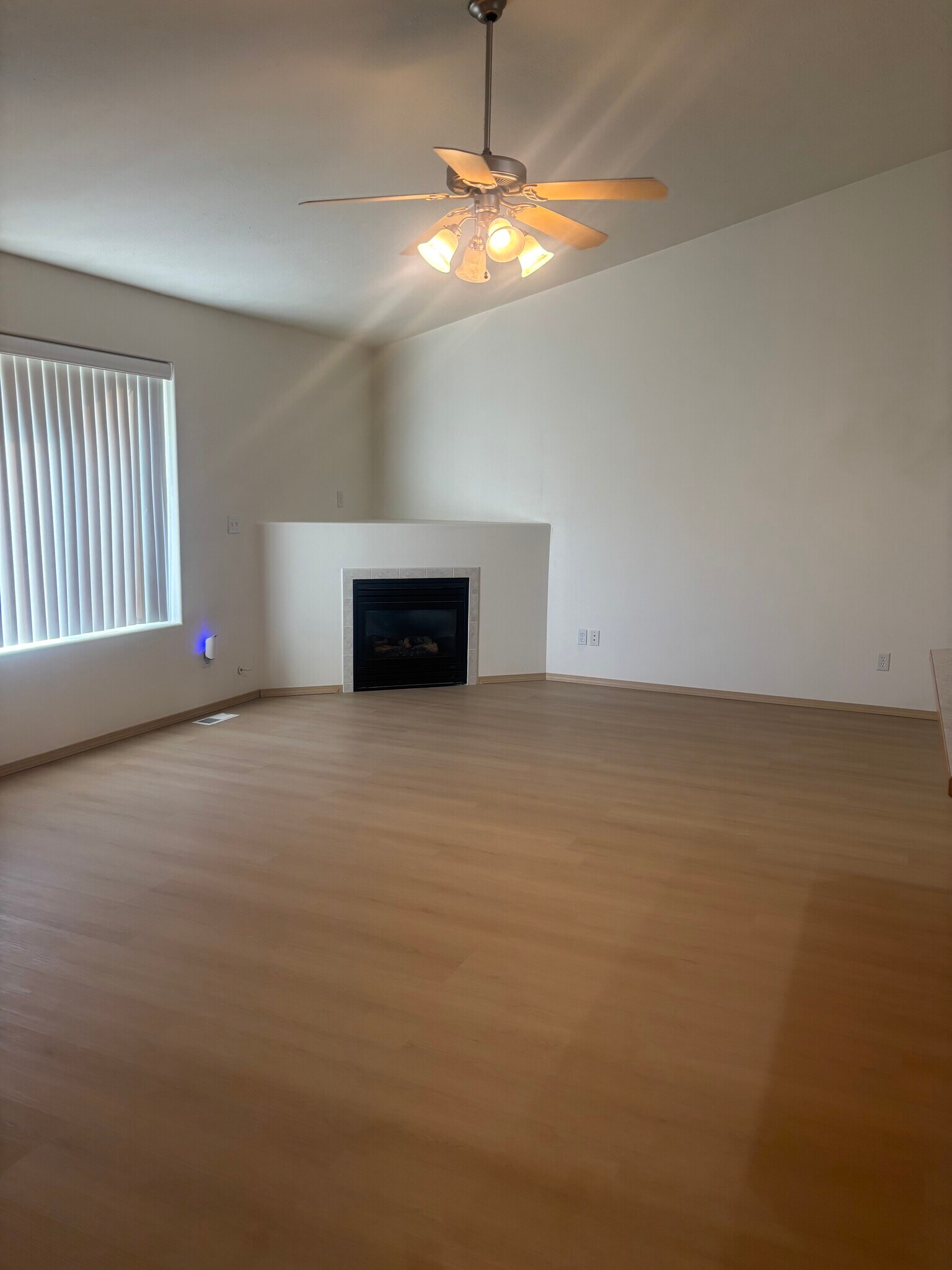 Building Photo - 11820 E Sinto Ave