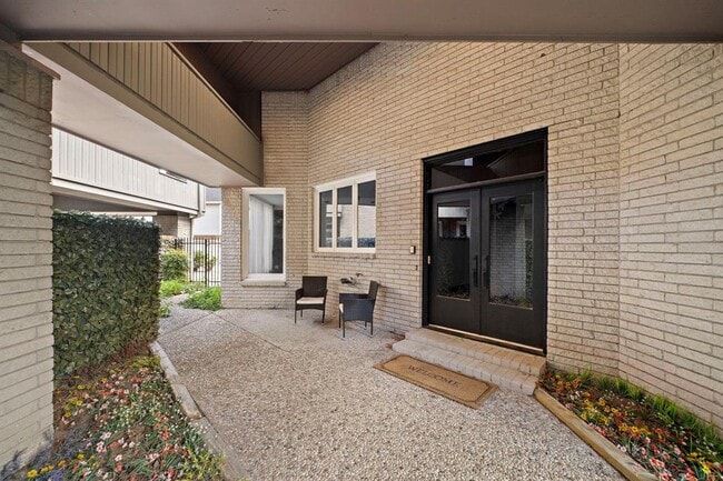 Building Photo - 2524 Nantucket Dr